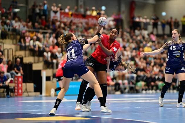 Handball I Women I Season 2025 2026 I 1 HBF I 2 Matchday I Buxtehuder SV Thüringer SV I 06 09 2025 Isabelle Dölle 11, Buxtehuder Sportverein Sharon Nooitmeer 3, Thüringer HC Levke Kretschmann 22, Buxtehuder Sportverein Buxtehude Halle Nord Niedersachsen Germany Copyright: xLobeca FelixxSchlikisx