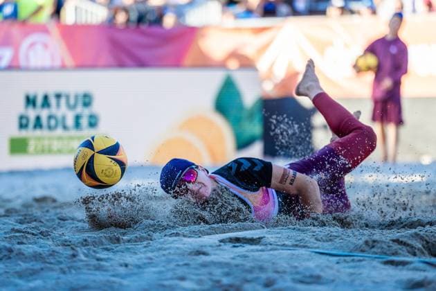 Beach volleyball I German Championships 2025 I Timmendorfer Strand I Day 3 I 06 09 2025 Melanie Gernert Füchse Berlin Reinickendorf e V rushes to the ball Timmendorfer Strand Schleswig Holstein Germany Copyright: xLobeca JasperxLorenzx