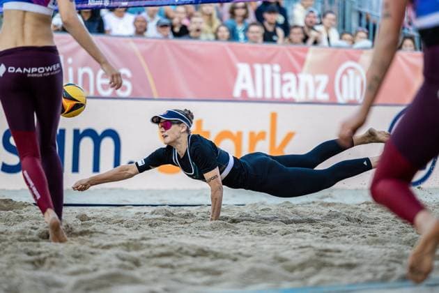 Beach volleyball I German Championships 2025 I Timmendorfer Strand I Day 3 I 06 09 2025 Cinja Tillmann Eintracht Spontent rushes to the ball Timmendorfer Strand Schleswig Holstein Germany Copyright: xLobeca JasperxLorenzx