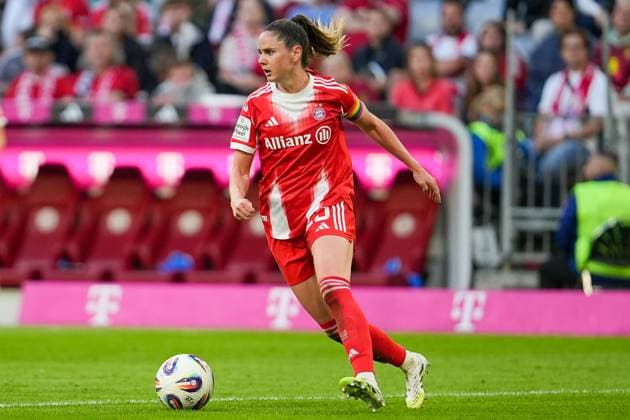 Soccer Womens Bundesliga, 1 Matchday, FC Bayern Munich Bayer Leverkusen on 06 09 2025 in Munich Allianz Arena , Germany, Season 2025 2026 DFL REGULATIONS PROHIBIT ANY USE OF PHOTOGRAPHS AS IMAGE SEQUENCES AND OR QUASI VIDEO In Focus Sarah Zadrazil 25, FCB Munich Allianz Arena Germany Copyright: xChristophxKinzingerx