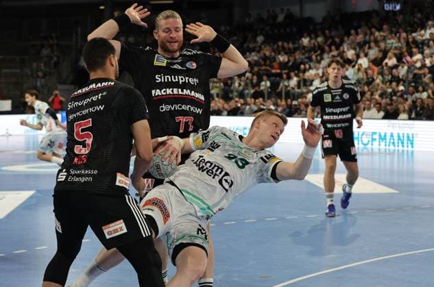 06 09 2025 Handball 1 Bundesliga DAIKIN HBL Season 2025 2026 03 Matchday HC Erlangen Metropolregion Nürnberg HCE Frisch Auf Göppingen DaMa xdaxmax Milos Kos 5, HC Erlangen HCE Maciej Gebala 77, HC Erlangen HCE Ymir Gislason 33, Frisch Auf Göppingen