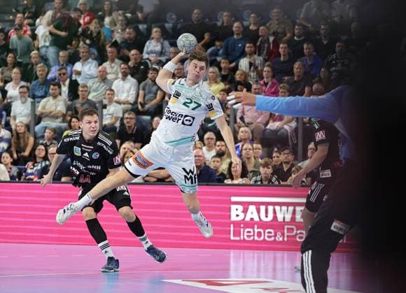06 09 2025 Handball 1 Bundesliga DAIKIN HBL Season 2025 2026 03 Matchday HC Erlangen Metropolregion Nürnberg HCE Frisch Auf Göppingen DaMa xdaxmax Christoph Steinert 44, HC Erlangen HCE Oskar Sunnefeldt 27, Frisch Auf Göppingen