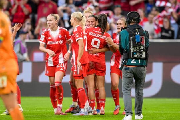 Soccer, Google Pixel Womens Bundesliga, 20250906, FC Bayern Munich Bayer 04 Leverkusen Im Bild Bayern Torjubel bejubelt Jubel Tor 2 0 München Allianz Arena Bayern Germany Copyright: Passion2Press MarkusxFischerx