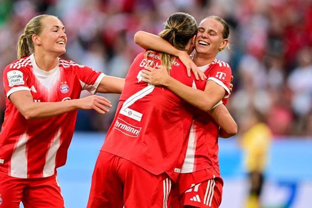 from left Magdalena Eriksson FC Bayern München, FCB, 5 Vanessa Gilles FC Bayern München, FCB, 2 and Klara Bühl FC Bayern München, FCB, 17 with goal celebration, jubilation, goal celebration, celebrate the goal, goal, celebration, jubilation over the goal to 1 0 by Vanessa Gilles FC Bayern München, FCB, 2 , optimistic, Action, Action, 06 09 2025, Munich Germany , Soccer, Google Pixel Women Bundesliga, FC Bayern Munich Bayer Leverkusen, DFB DFL REGULATIONS PROHIBIT ANY USE OF PHOTOGRAPHS AS IMAGE SEQUENCES AND OR QUASI VIDEO xslx