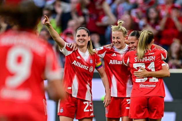 from left Sarah Zadrazil FC Bayern München, FCB, 25 Carolin Simon FC Bayern München, FCB, 30 Klara Bühl FC Bayern München, FCB, 17 and Georgia Stanway FC Bayern München, FCB, 31 with goal celebration, jubilation, goal celebration, celebrate the goal, goal, celebration, Celebration of the goal to 2 0 by Klara Bühl FC Bayern Munich, FCB, 17 , optimistic, action, action, 06 09 2025, Munich Germany , Soccer, Google Pixel Women Bundesliga, FC Bayern Munich Bayer Leverkusen, DFB DFL REGULATIONS PROHIBIT ANY USE OF PHOTOGRAPHS AS IMAGE SEQUENCES AND OR QUASI VIDEO xslx