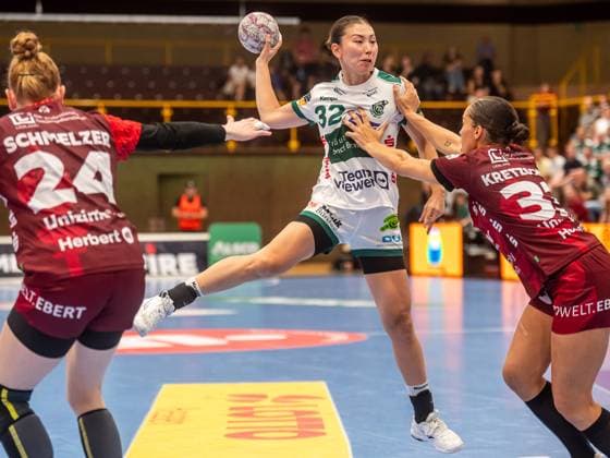 Haruno Sasaki Frisch Auf Frauen, 32 throws from the back, HSG Bensheim Auerbach vs Frisch Auf Goeppingen, Handball, 1 Bundesliga, Season 2025 2026, 06 09 2025 HSG Bensheim Auerbach vs Frisch Auf Goeppingen, Handball, 1 Bundesliga, Season 2025 2026, 06 09 2025 Bensheim Copyright: xMichaelxSchmidt Eibner-Pressefotx EP_MST