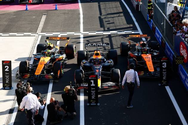 4 Lando Norris GBR, McLaren F1 Team , 1 Max Verstappen NLD, Oracle Red Bull Racing , 81 Oscar Piastri AUS, McLaren F1 Team , F1 Grand Prix of Italy at Autodromo Nazionale Monza on September 6, 2025 in Monza, Italy Photo by HOCH ZWEI Monza Italy
