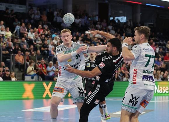 06 09 2025 Handball 1 Bundesliga DAIKIN HBL Season 2025 2026 03 Matchday HC Erlangen Metropolregion Nürnberg HCE Frisch Auf Göppingen DaMa xdaxmax Ymir Gislason 33, Frisch Auf Göppingen Milos Kos 5, HC Erlangen HCE David Schmidt 77, Frisch Auf Göppingen