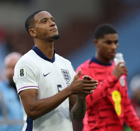 England v Andorra 2026 FIFA World Cup, WM, Weltmeisterschaft, Fussball Qualifiers Ezri Konsa of England Men thanks the fans after the game during the 2026 FIFA World Cup Qualifiers Group K match at Villa Park, Birmingham UK Newspapers OUT Copyright: xAndyxSumnerx FIL-22186-0088