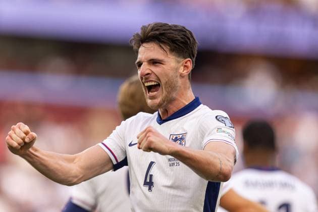 Football - FIFA World Cup, WM, Weltmeisterschaft, Fussball 2026 Qualifying - Group K - England v Andorra BIRMINGHAM, ENGLAND - Friday, September 5, 2025: England s Declan Rice celebrates after scoring the second goal during the FIFA World Cup 2026 Qualifying Group K match between England and Andorra at Villa Park. (Photo by David Rawcliffe Propaganda) BIRMINGHAM Villa Park WEST MIDLANDS ENGLAND  Copyright: xDavidxRawcliffex P2025-09-06-England_Andorra-118