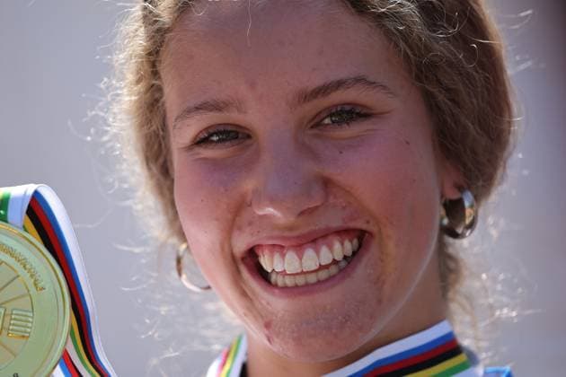 06 09 2025, ChampÃ ry, ChampÃ ry 2025 UCI Mountain Bike World Championships, Rosa Zierl AUT the new World Champion of the Downhill Women™s Junior ChampÃ ry Grand Paradis Valais Switzerland Copyright: xJustPictures.ch FrancescoxMinghettix jp-en-FrMi-MNG_3324