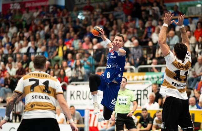 Mex Raguse HBW Balingen Weilstetten, 6 , at the throw, HBW Balingen Weilstetten vs HC Elbflorenz Dresden, Handball, 2 Bundesliga, 2 Matchday, Season 2025 2026, 06 09 2025 Eibner Pressefoto Andreas Ulmer HBW Balingen Weilstetten vs HC Elbflorenz Dresden, Handball, 2 Bundesliga, 2 Matchday, Season 2025 2026, 06 09 2025 Balingen Copyright: xEibner-Pressefoto AndreasxUlmerx EP_AUR