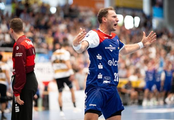 Tobias Heinzlemann HBW Balingen Weilstetten, 28 , at the circle, celebrates his goal, HBW Balingen Weilstetten vs HC Elbflorenz Dresden, Handball, 2 Bundesliga, 2 Matchday, Season 2025 2026, 06 09 2025 Eibner Pressefoto Andreas Ulmer HBW Balingen Weilstetten vs HC Elbflorenz Dresden, Handball, 2 Bundesliga, 2 Matchday, Season 2025 2026, 06 09 2025 Balingen Copyright: xEibner-Pressefoto AndreasxUlmerx EP_AUR
