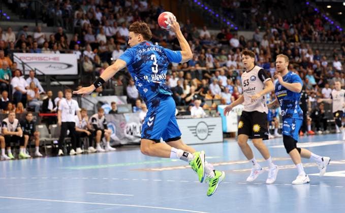 BAU 06 09 2025 Stuttgart Handball TVB Stuttgart vs Bergischer HC, Max Häfner TVB on the ball