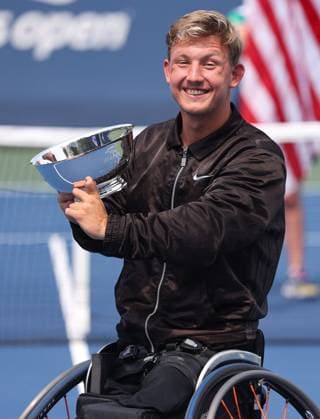 Niels Vink of Netherlands celebrates with the trophy 2025 US Open, Day Fourteen, USTA Billie Jean King National Tennis Center, New York, USA - 06 Sept 2025New York USTA Billie Jean King National T New York (NY) United States of America  Copyright: xEllaxLing Shutterstockx 15467798a
