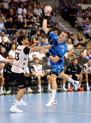 BAU 06 09 2025 Stuttgart Handball TVB Stuttgart vs Bergischer HC, f l Eloy Morante Maldonado Bergischer HC , Simone Mengon TVB