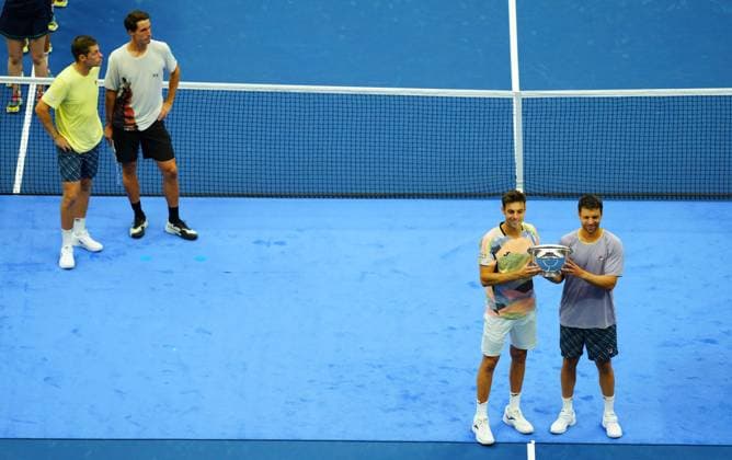 Marcel Granollers and Horacio Ceballos win the Men s Doubles title and pose for photos as runners-up Joe Salisbury and Neil Skupski look on 2025 US Open, Day Fourteen, USTA Billie Jean King National Tennis Center, New York, USA - 06 Sept 2025New York USTA Billie Jean King National T New York (NY) United States of America  Copyright: xJavierxGarcia Shutterstockx 15467797d