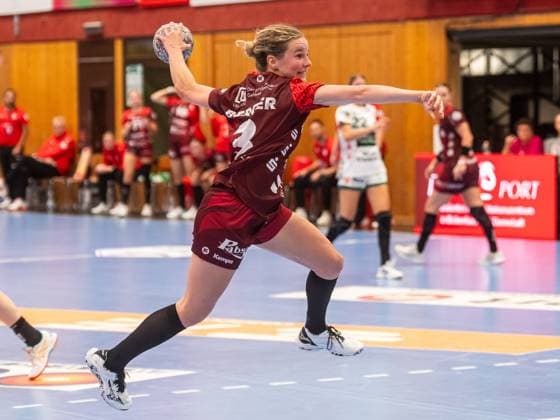 Amelie Berger HSG Bensheim Auerbach, 03 on pace counterattack, HSG Bensheim Auerbach vs Frisch Auf Goeppingen, Handball, 1 Bundesliga, Season 2025 2026, 06 09 2025 HSG Bensheim Auerbach vs Frisch Auf Goeppingen, Handball, 1 Bundesliga, Season 2025 2026, 06 09 2025 Bensheim Copyright: xMichaelxSchmidt Eibner-Pressefotx EP_MST