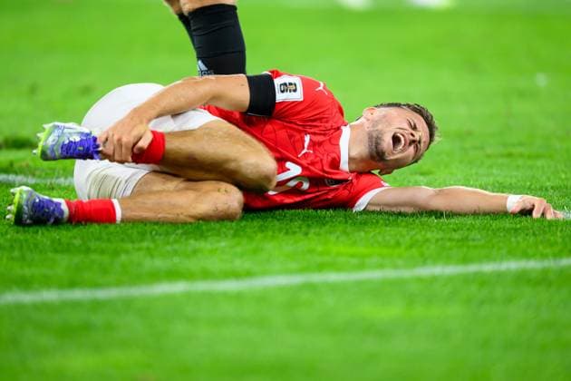 SOCCER - FIFA WC quali, AUT vs CYP LINZ,AUSTRIA,06.SEP.25 - SOCCER - FIFA World Cup, WM, Weltmeisterschaft, Fussball 2026, European Qualifiers, group stage, OEFB international match, Länderspiel, Nationalmannschaft Austria vs Cyprus. Image shows Christoph Baumgartner (AUT). keyword: injury.  GEPAxpictures xDanielaxMoser