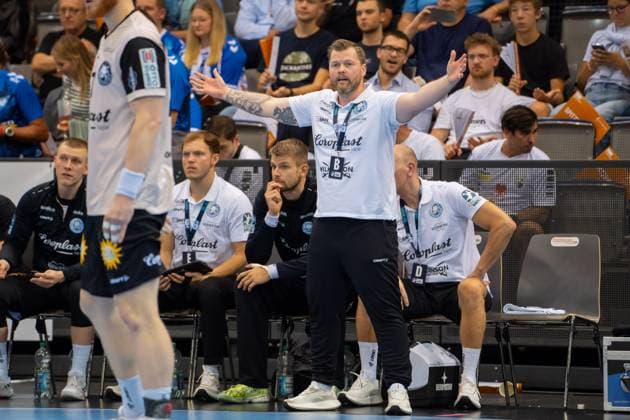 Handball I Men I Season 2025 2026 I Bundesliga I 3 Matchday I TVB Stuttgart Bergischer HC I 06 09 2025 Coach Arnor Thor Gunnarsson Bergischer HC Stuttgart Porsche Arena Baden Württemberg Germany Copyright: xLobeca MaxxPetershansx