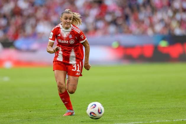 DEU, München, FC Bayern München vs Bayer Leverkusen, Google Pixel Frauen Bundesliga DFB, Saison 2526, Allianz Arena, 1 Spieltag, im Bild Georgia Stanway Bayern München 31 DFB DFL REGULATIONS PROHIBIT ANY USE OF PHOTOGRAPHS AS IMAGE SEQUENCES AND OR QUASI VIDEO, 06 09 2025, Copyright: HMBxMedia HendrikxHamelau