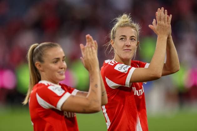 DEU, München, FC Bayern München vs Bayer Leverkusen, Google Pixel Frauen Bundesliga DFB, Saison 2526, Allianz Arena, 1 Spieltag, im Bild Carolin Simon Bayern München 30 DFB DFL REGULATIONS PROHIBIT ANY USE OF PHOTOGRAPHS AS IMAGE SEQUENCES AND OR QUASI VIDEO, 06 09 2025, Copyright: HMBxMedia HendrikxHamelau