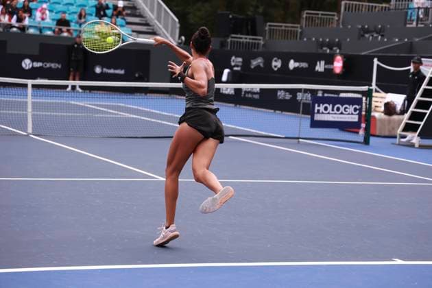 Match between Brazilian Ana Cruz and French Yasmine Mansouri at the SP Open in Sao Paulo Sao Paulo (SP), September 6, 2025 WTA250 SP Open - Match between Brazilian Ana Cruz and French Yasmine Mansouri, at the SP Open in Sao Paulo, which takes place from September 6 to 14 at Villa-Lobos Park, on the central court, this Saturday, September 6, 2025, in the west zone of Sao Paulo. French Yasmine Mansouri beat Brazilian Ana Cruz by scores of 6-3 and 6-2 by 2-0 and is eliminated. (Foto: Leco Viana Thenews2 imago images) SPO  Copyright: xLecoxVianax
