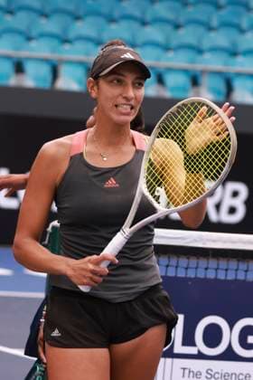Match between Brazilian Ana Cruz and French Yasmine Mansouri at the SP Open in Sao Paulo Sao Paulo (SP), September 6, 2025 WTA250 SP Open - Match between Brazilian Ana Cruz and French Yasmine Mansouri, at the SP Open in Sao Paulo, which takes place from September 6 to 14 at Villa-Lobos Park, on the central court, this Saturday, September 6, 2025, in the west zone of Sao Paulo. French Yasmine Mansouri beat Brazilian Ana Cruz by scores of 6-3 and 6-2 by 2-0 and is eliminated. (Foto: Leco Viana Thenews2 imago images) SPO  Copyright: xLecoxVianax
