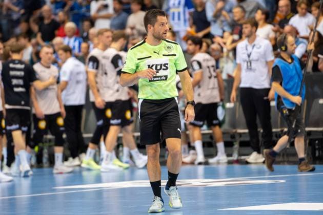 Handball I Men I Season 2025 2026 I Bundesliga I 3 Matchday I TVB Stuttgart Bergischer HC I 06 09 2025 Referee Mirko Krag Stuttgart Porsche Arena Baden Württemberg Germany Copyright: xLobeca MaxxPetershansx