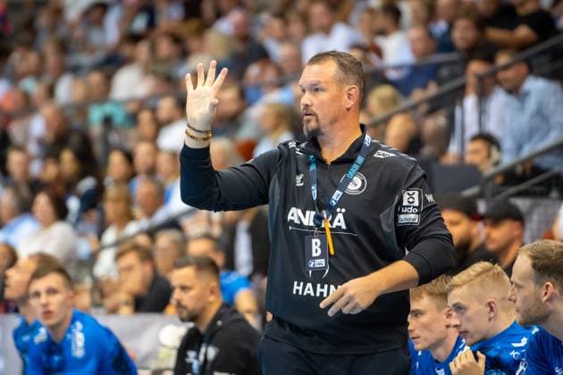 Handball I Men I Season 2025 2026 I Bundesliga I 3 Matchday I TVB Stuttgart Bergischer HC I 06 09 2025 Coach Misha Kaufmann TVB Stuttgart Stuttgart Porsche Arena Baden Württemberg Germany Copyright: xLobeca MaxxPetershansx