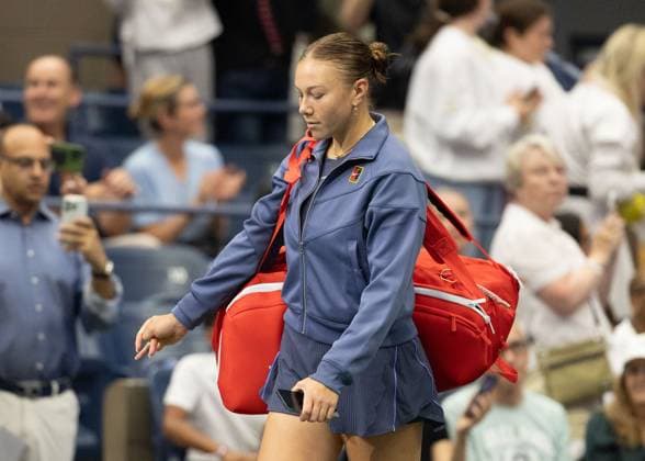 Amanda Anisimova USA enters the court, Womens Singles, Ladies Singles, Final, Final, US Open Championships 2025, USTA Billie Jean King National Tennis Center, Flushing Meadows, New York, USA Copyright: xJuergenxHasenkopfx