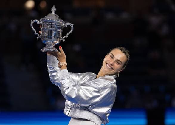 Winner Aryna Sabalenka with the trophy, Trophy, Ladies Singles, Final, Final, US Open Championships 2025, USTA Billie Jean King National Tennis Center, Flushing Meadows, New York, USA Copyright: xJuergenxHasenkopfx