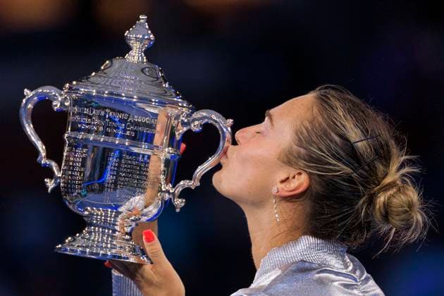 September 6, 2025, Flushing Meadows, New York, USA: Aryna Sabalenka poses with her US Open WomenÃ¢â‚¬â ¢s Final trophy after defeating Amanda Anisimova on Day 14 of the 2025 US Open at USTA Billie Jean King National Tennis Center on Saturday September 6, 2025 in the Flushing neighborhood of the Queens borough of New York City. JAVIER ROJAS PI Flushing Meadows USA - ZUMAp124 20250906_zaa_p124_005 Copyright: xJavierxRojasx