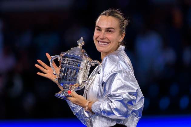 September 6, 2025, Flushing Meadows, New York, USA: Aryna Sabalenka poses with her US Open WomenÃ¢â‚¬â ¢s Final trophy after defeating Amanda Anisimova on Day 14 of the 2025 US Open at USTA Billie Jean King National Tennis Center on Saturday September 6, 2025 in the Flushing neighborhood of the Queens borough of New York City. JAVIER ROJAS PI Flushing Meadows USA - ZUMAp124 20250906_zaa_p124_007 Copyright: xJavierxRojasx