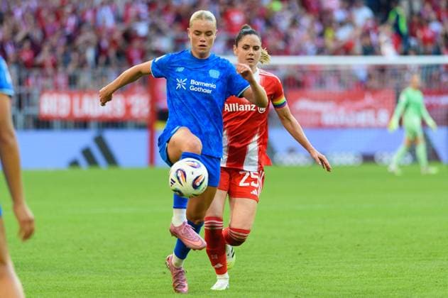 Munich, Germany, September 6th 2025: Cornelia Kramer (7 Bayer Leverkusen) and Sarah Zadrazil (25 FC Bayern Munich) during the Google Pixel Frauen Bundesliga match between FC Bayern Munich and Bayer Leverkusen at Allianz Arena, Munich, Germany. (Sven Beyrich SPP) Copyright: xSvenxBeyrich SPPx spp-en-SvBe-SvBe-20250906-D4S_8050