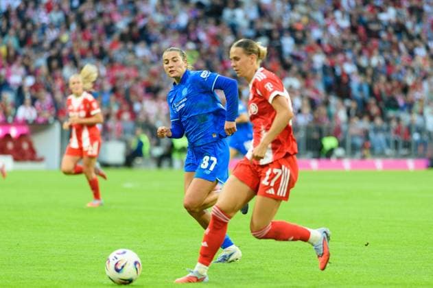 Munich, Germany, September 6th 2025: Carlotta Wamser (37 Bayer Leverkusen) during the Google Pixel Frauen Bundesliga match between FC Bayern Munich and Bayer Leverkusen at Allianz Arena, Munich, Germany. (Sven Beyrich SPP) Copyright: xSvenxBeyrich SPPx spp-en-SvBe-SvBe-20250906-D4S_8155