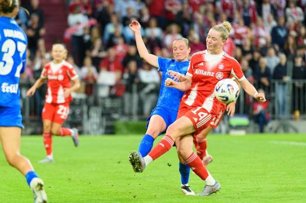 Munich, Germany, September 6th 2025: Vanessa Haim (13 Bayer Leverkusen) and Alara Sehitler (14 FC Bayern Munich)the Google Pixel Frauen Bundesliga match between FC Bayern Munich and Bayer Leverkusen at Allianz Arena, Munich, Germany. (Sven Beyrich SPP) Copyright: xSvenxBeyrich SPPx spp-en-SvBe-SvBe-20250906-D4S_8227