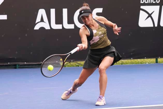 Match between spanish alicia herrero linana and greek valentina grammatikopoulou at the sp open in sao paulo Sao Paulo (SP), 09 06 2025 WTA250 SP Open - Match between Spanish player Alicia Herrero Linana and Greek player Valentina Grammatikopoulou, at the SP Open in Sao Paulo, which takes place between September 6th and 14th at Villa-Lobos Park, in the west zone of Sao Paulo, this Saturday, September 6th, 2025. Spanish player Alicia Herrero Linana beat Greek player Valentina Grammatikopoulou 6x0, 4x6 and 6x1 by 2x1 sets and is classified. (Foto: Leco Viana Thenews2 imago images) SPO  Copyright: xLecoxVianax
