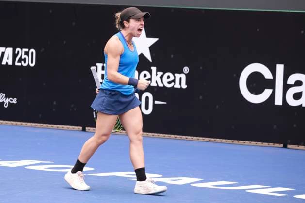 Match between brazilian thaisa grana pedretti and argentine victoria bosio at sp open in sao paulo Sao Paulo (SP), September 6, 2025 Sports WTA250 SP Open - Match between Brazilian Thaisa Grana Pedretti and Argentine Victoria Bosio, at the SP Open in Sao Paulo, which takes place from September 6 to 14 at Villa-Lobos Park, on the central court, this Saturday, September 6, 2025, in the west zone of Sao Paulo. Thaisa Grana Pedretti beat Argentine Victoria Bosio by scores of 6-3 and 7-2 by 2-0 and is classified. (Foto: Leco Viana Thenews2 imago images) SPO  Copyright: xLecoxVianax