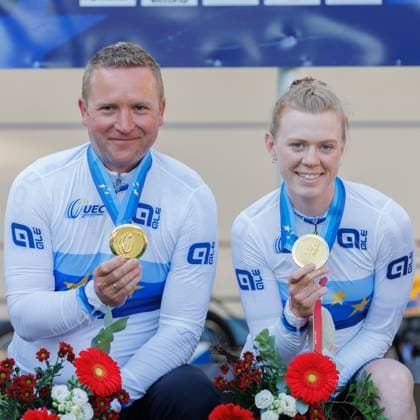 Lena Charlotte Reißner GER with Marcel Möbus GER, pacemaker award ceremony, award ceremony winner, first-placed, gold medal, gold medal, 06 09 2025, Erfurt Germany , track cycling, stayer and derny European Championships 2025 xprx