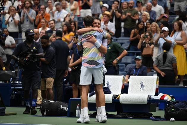 (250907) -- NEW YORK, Sept. 7, 2025 -- Marcel Granollers (front) Horacio Zeballos hug after winning the men s doubles final match between Marcel Granollers of Spain Horacio Zeballos of Argentina and Joe Salisbury Neal Skupski of Britain at the 2025 US Open tennis championships in New York, the United States, Sept. 6, 2025. ) (SP)U.S.-NEW YORK-TENNIS-US OPEN-MEN S DOUBLES-FINAL LixRui 