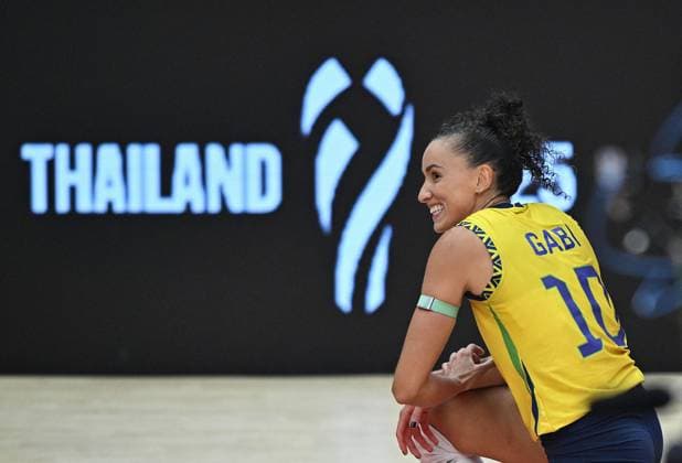 (250907) -- BANGKOK, Sept. 7, 2025 -- Gabriela Braga Guimaraes of Brazil reacts during the semifinal match between Italy and Brazil at the Volleyball Women s World Championship, WM, Weltmeisterschaft in Bangkok, Thailand, Sept. 6, 2025. ) (SP)THAILAND-BANGKOK-VOLLEYBALL-WOMEN S WORLD CHAMPIONSHIP-SEMIFINALS-ITALY VS BRAZIL HouxZhaokang 