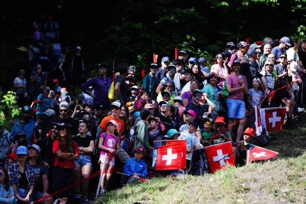 2025 UCI Mountain Bike World Championships Picture by Alex Whitehead SWpix.com - 07 09 2025 - Cycling - 2025 UCI Mountain Bike World Championships - Downhill - ChampÃ ry, Valais, Switzerland - Women Elite Final - Swiss Fans in the crowd Copyright: x xSWpix.comx(t axPhotographyxHubxLtd)xAlexxWhitehead SWpix.comx SWP-3030-2418