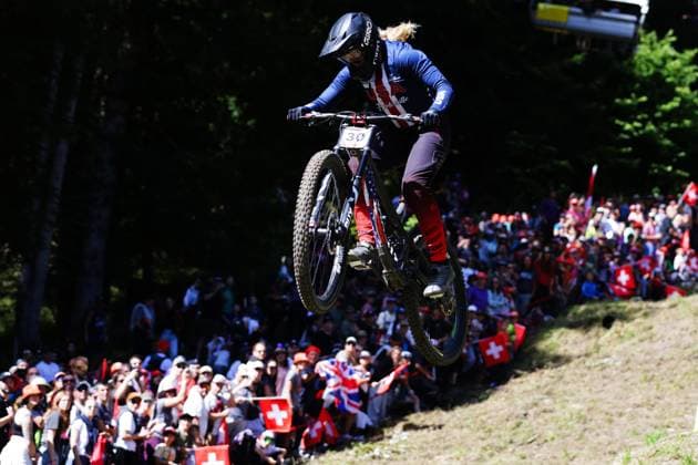 2025 UCI Mountain Bike World Championships Picture by Ed Sykes SWpix.com - 07 09 2025 - Cycling - 2025 UCI Mountain Bike World Championships - Downhill - ChampÃ ry, Valais, Switzerland - Women Elite Final - Abigail Hogie (United States) Copyright: x xSWpix.comx(t axPhotographyxHubxLtd)xEdxSykes SWpix.comx SWP-3030-2435