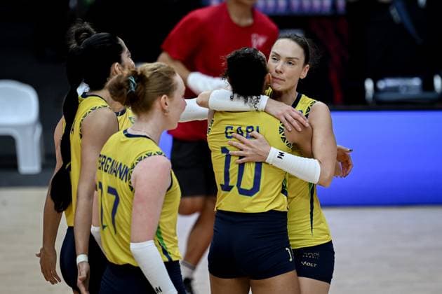 Japan v Brazil - FIVB Women’s World Volleyball Championship BANGKOK, THAILAND - SEPTEMBER 7: Players of Brazil celebrate after a point during the FIVB Women s Volleyball World Championship, WM, Weltmeisterschaft bronze medal match between Japan and Brazil at the Huamark Indoor Stadium in Bangkok, Thailand on September 7, 2025. Mustafa Hatipoglu Anadolu Bangkok Thailand. Editorial use only. Please get in touch for any other usage.  Copyright: x2025xAnadoluxMustafaxHatipoglux