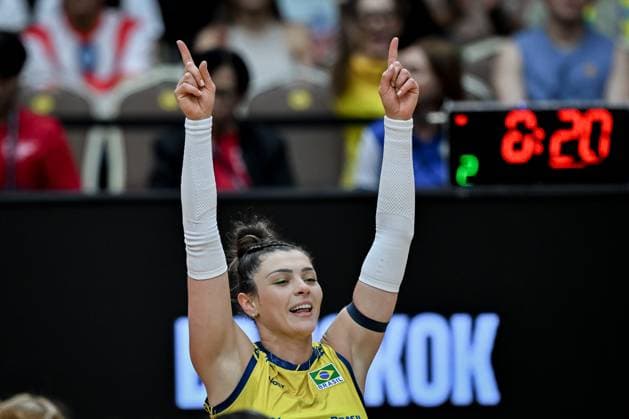 Japan v Brazil - FIVB Women’s World Volleyball Championship BANGKOK, THAILAND - SEPTEMBER 7: Players of Brazil celebrate after a point during the FIVB Women s Volleyball World Championship, WM, Weltmeisterschaft bronze medal match between Japan and Brazil at the Huamark Indoor Stadium in Bangkok, Thailand on September 7, 2025. Mustafa Hatipoglu Anadolu Bangkok Thailand. Editorial use only. Please get in touch for any other usage.  Copyright: x2025xAnadoluxMustafaxHatipoglux