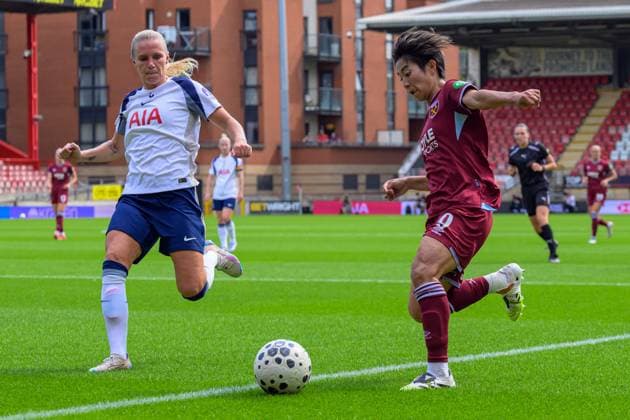 BetWright Stadium, Brisbane Road September 07 2025 Riko Ueki (9 West Ham United) in action during the Barclays Women s Super League game between Tottenham Hotspur vs West Ham United at BetWright Stadium in London , England . (Photo by Keeran Marquis Sports Press Photo SPP) (Keeran Marquis SPP) Copyright: xKeeranxMarquis SPPx spp-en-KeMa-spp_KeeMar_wsl_thfc_vs_whfc_313