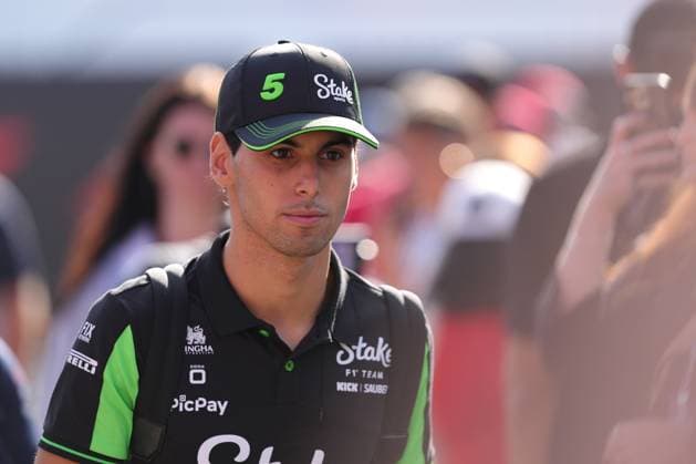 F1 Grand Prix of Italy MONZA, ITALY - SEPTEMBER 07: Gabriel Bortoleto of Brazil and Stake F1 Team Kick Sauber arrives at the paddock during the F1 Grand Prix of Italy at Autodromo Nazionale Monza on September 07, 2025 in Monza, Italy. Pier Marco Tacca Anadolu Monza Italy. Editorial use only. Please get in touch for any other usage.  Copyright: x2025xAnadoluxPierxMarcoxTaccax