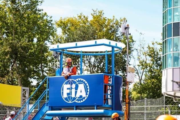 F1 - ITALIAN GRAND PRIX 2025 FIA marshall, commissaire de piste, marshal, marshalls, marshals during the 2025 Formula 1 Pirelli Grand Premio d™Italia, 2025 Italian Grand Prix, 16th round of the 2025 FIA Formula One World Championship, WM, Weltmeisterschaft from September 5 to 7, 2025 on the Autodromo Nazionale Monza, in Monza, Italy - MonzaItaly Copyright: xFLORENTxGOODENx