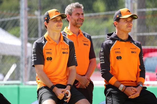 81 Oscar Piastri AUS, McLaren F1 Team , Andrea Stella ITA, McLaren F1 Team , 4 Lando Norris GBR, McLaren F1 Team , F1 Grand Prix of Italy at Autodromo Nazionale Monza on September 7, 2025 in Monza, Italy Photo by HOCH ZWEI Monza Italy